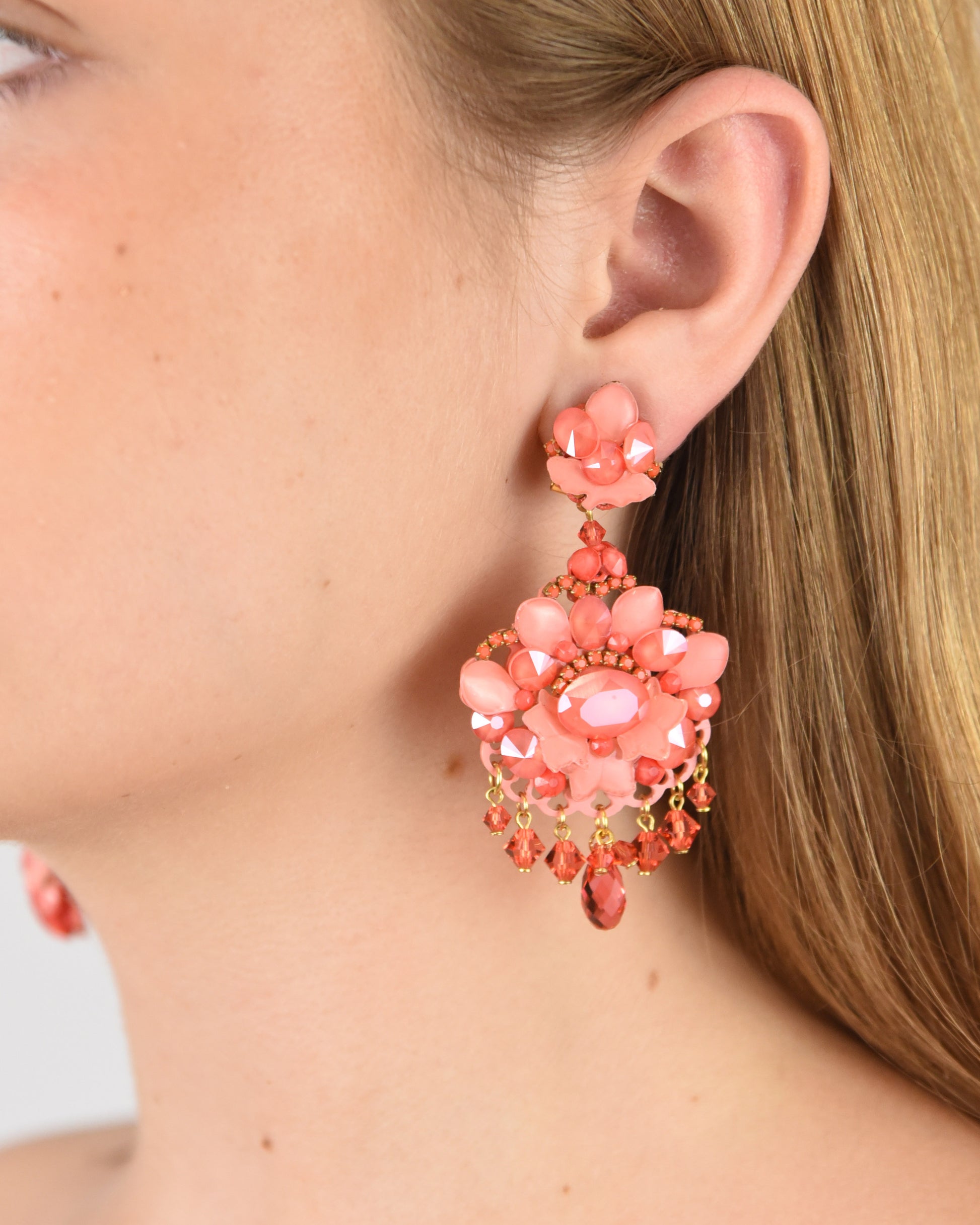 Pendientes láquer coral medianos