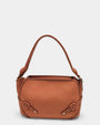Bolso de mano Vita Queen Blush con detalles de hebillas forradas y logo frontal de Plinio Visonà.