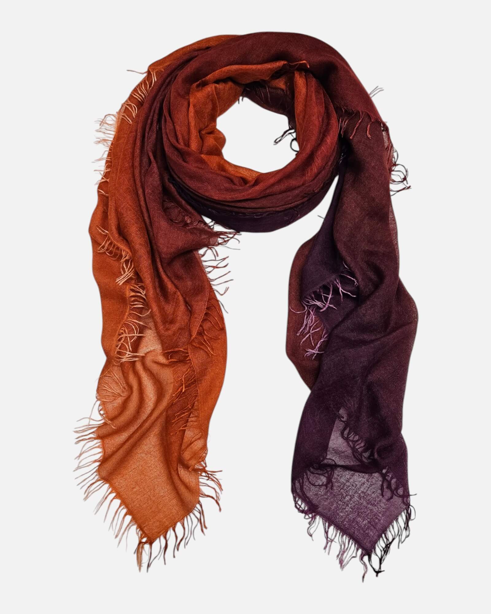Foulard Faliero Sarti Enrichetta de 170x175 cm extendido en bucle sobre fondo blanco mostrando su degradado bicolores.