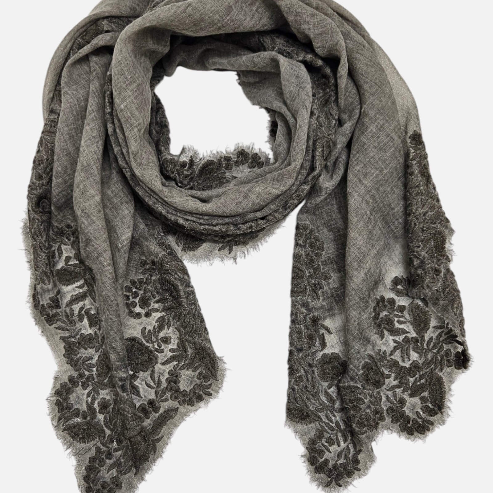 Foulard Faliero Sarti Fiorenza extendido en bucle de 90x180 cm destacando el trabajo de encaje en los extremos.