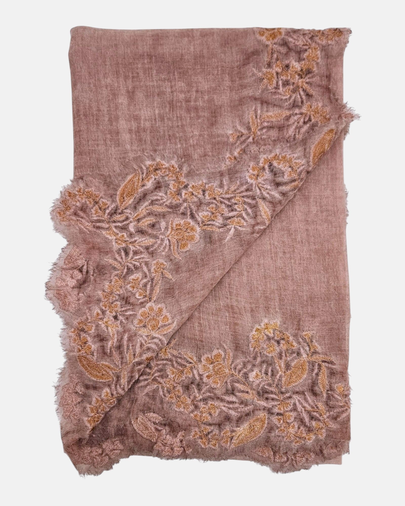 Vista doblada del pañuelo Faliero Sarti Fiorenza mostrando el detalle de la cenefa de encaje floral bordado en color oro sobre tela rosa empolvado.