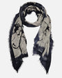 Foulard Faliero Sarti Pia extendido en bucle de 60x210 cm en 100% cashmere con bordes deshilachados.
