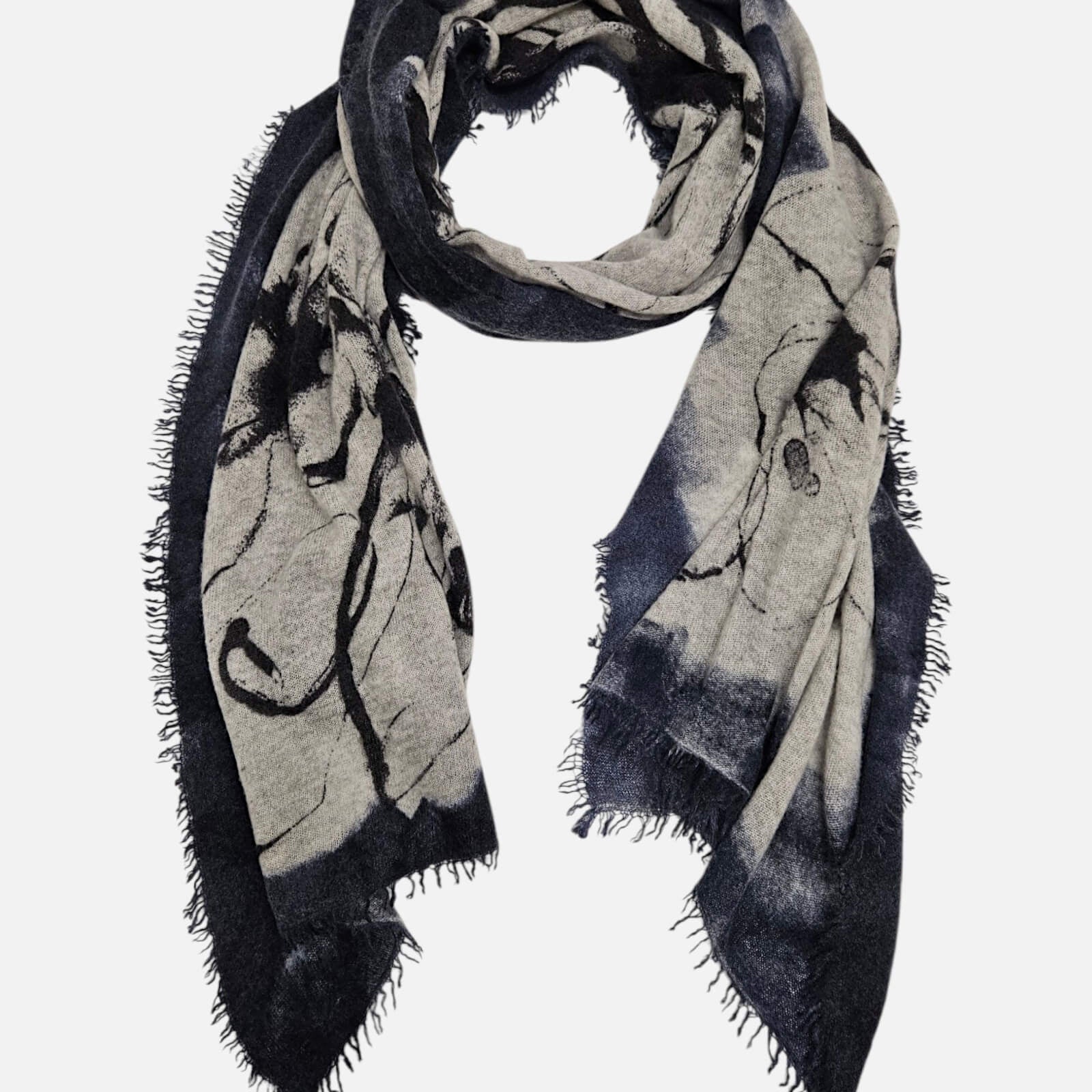 Foulard Faliero Sarti Pia extendido en bucle de 60x210 cm en 100% cashmere con bordes deshilachados.