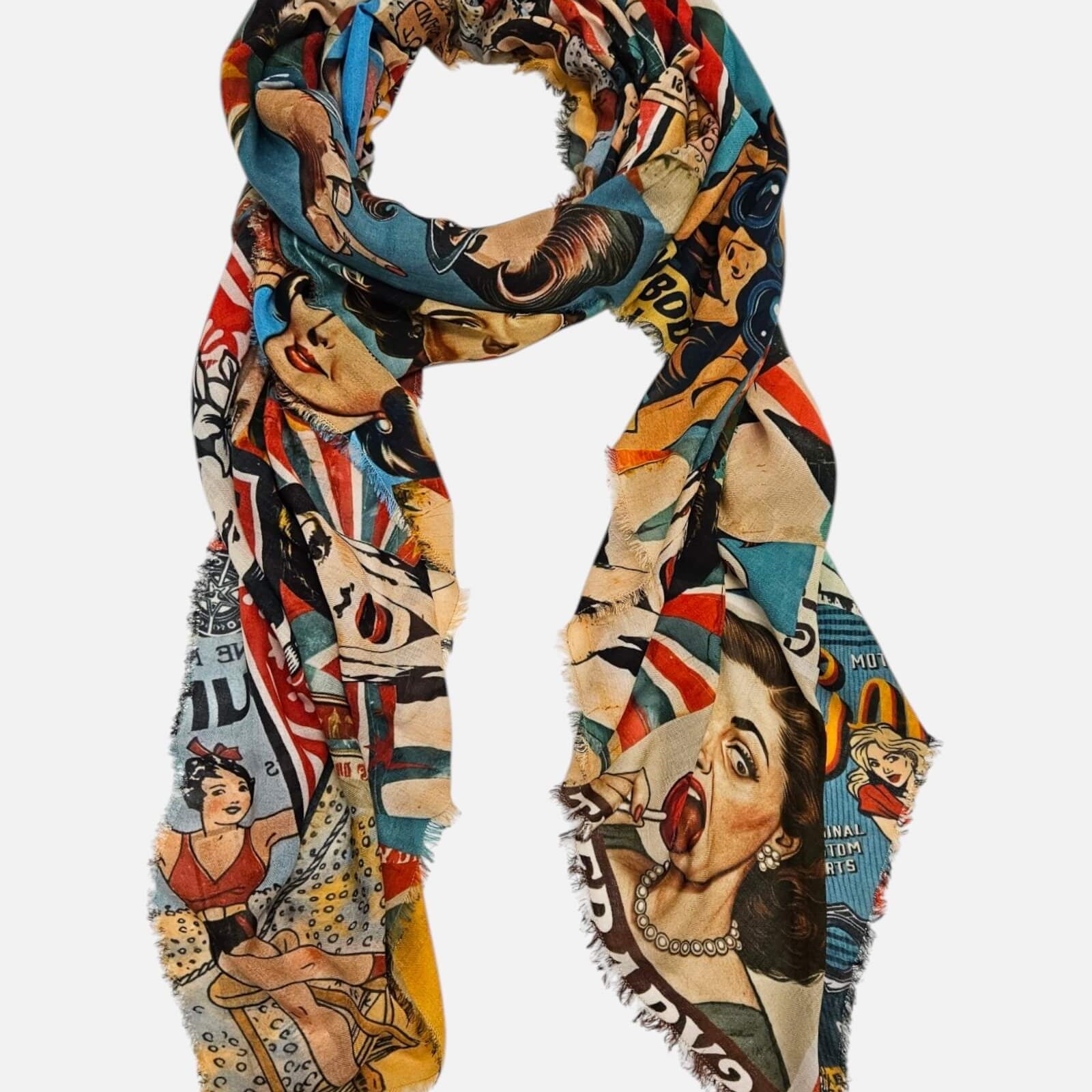 Foulard Faliero Sarti Woman Power extendido de 135x170 cm con collage de rostros de mujeres retro y bordes deshilachados.