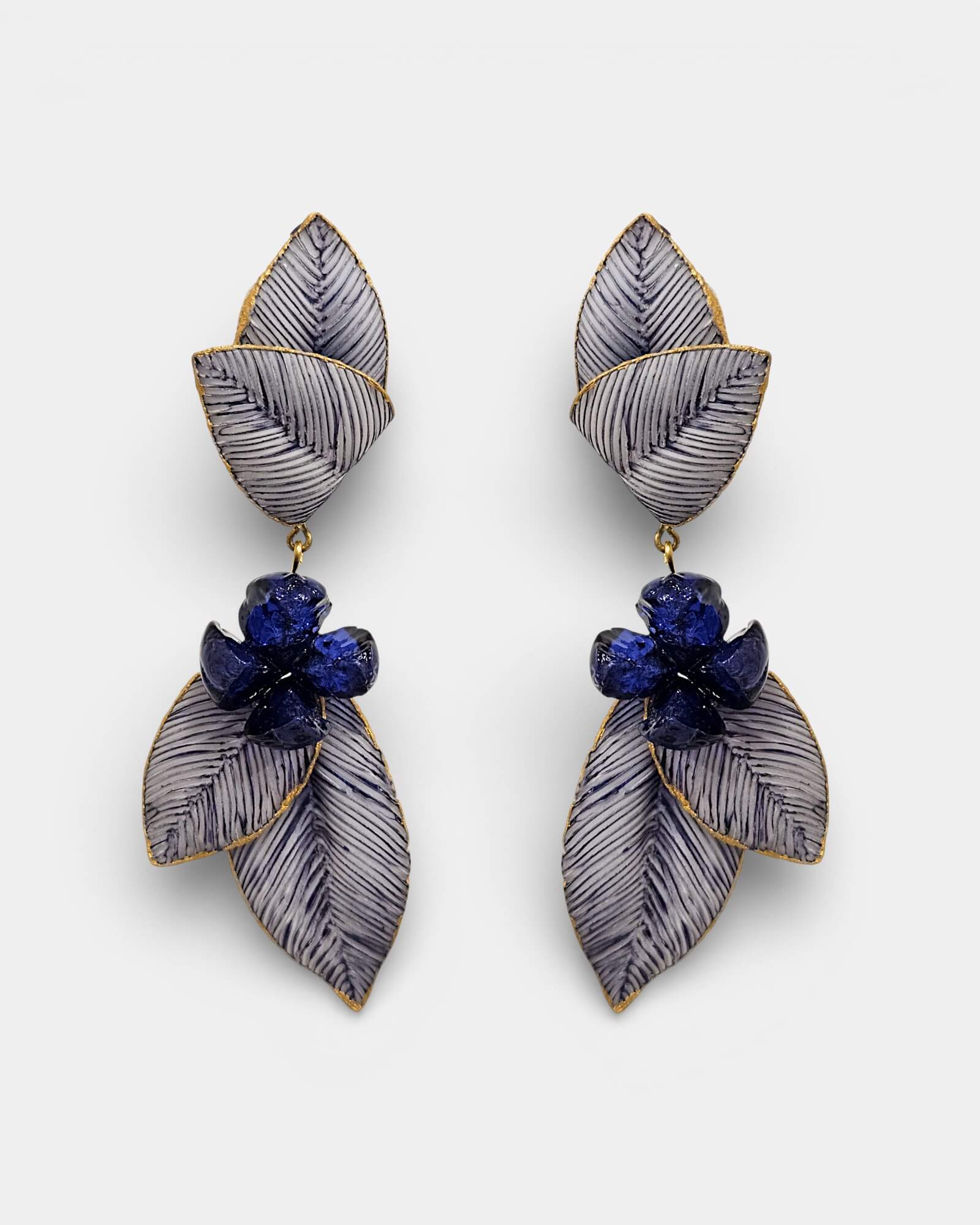 Pendientes Cilea Paris amapola azul lavanda tipo clip con hoja decorativa, joyería Sanci