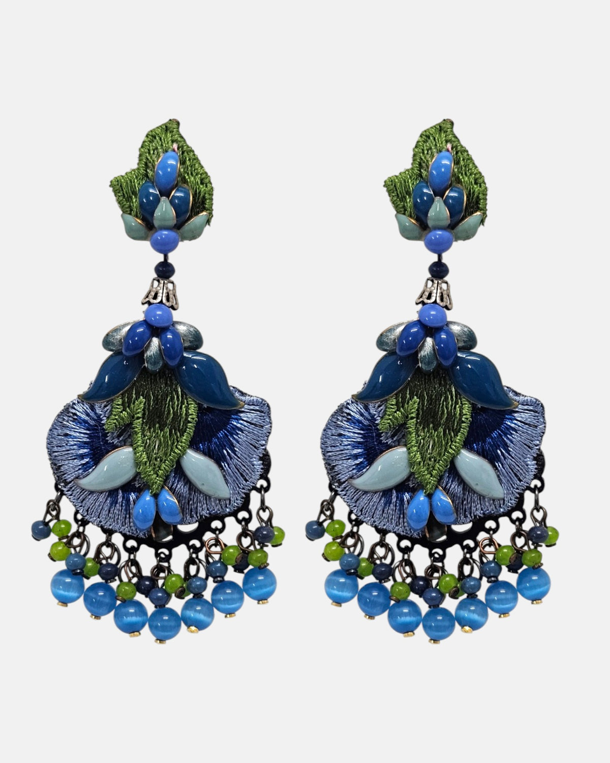 Par de pendientes grandes Dublos de tela bordada y resina esmaltada en azul y verde