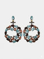 Pareja de pendientes de aro Bohemme con pavé frontal de circonitas blancas sobre plata oxidada.