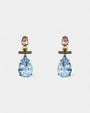 Pareja de pendientes largos Bohemme Azure Drop con piedra azul en talla pera y pavé sobre plata oxidada.
